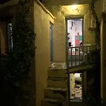 Dom wakacyjny Traditional Medieval Stone House In 