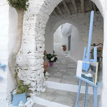 펜션 Traditional Medieval Stone House In 