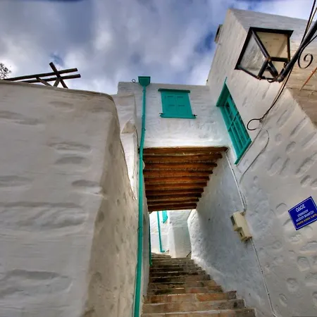 펜션 Traditional Medieval Stone House In 